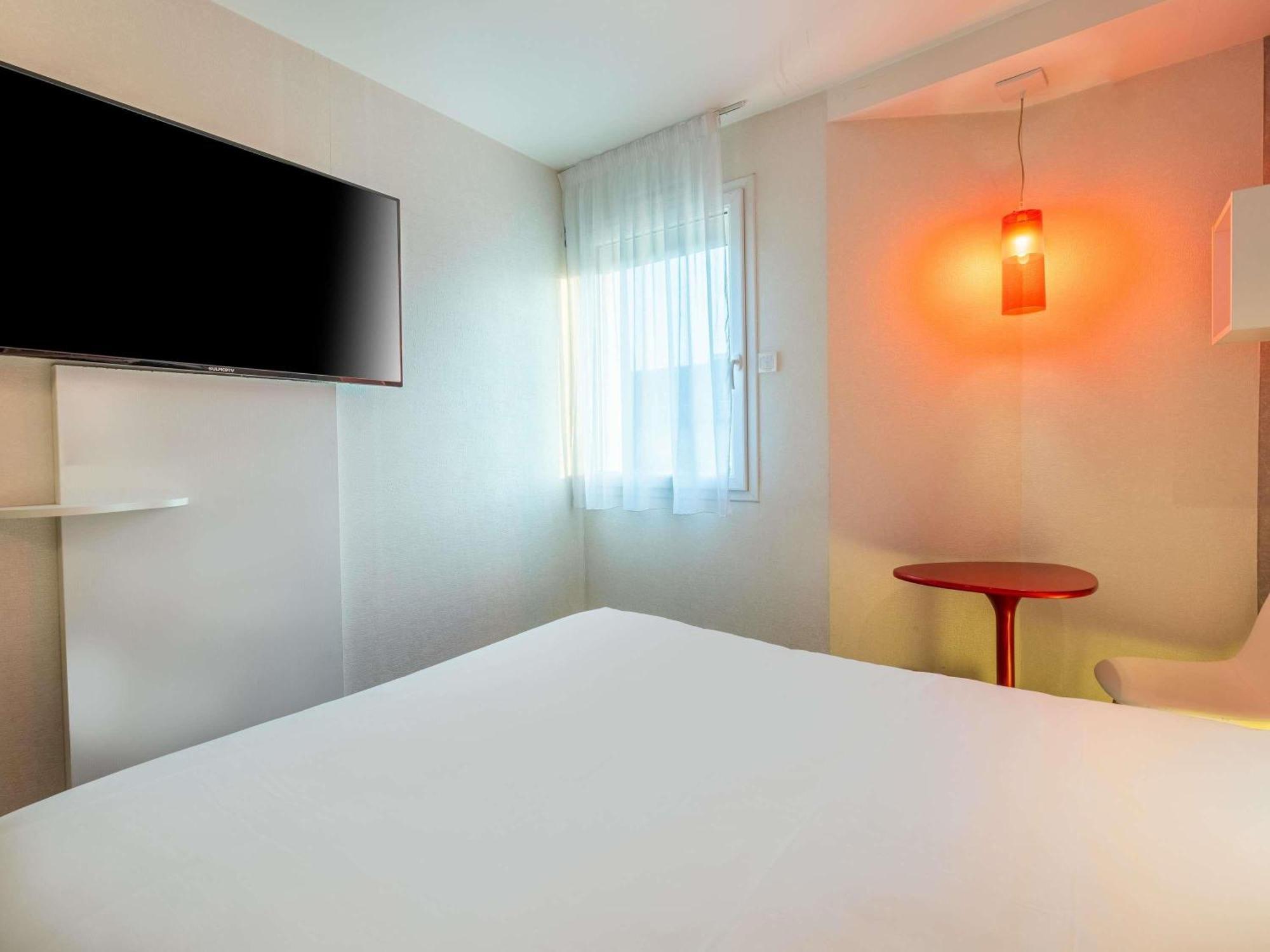 Ibis Styles Blois Centre Gare Hotel Bagian luar foto